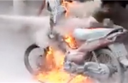 Sự thật về clip xe máy ngùn ngụt cháy ở Thái Bình